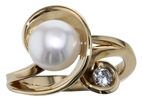Pearl Swirl Ring